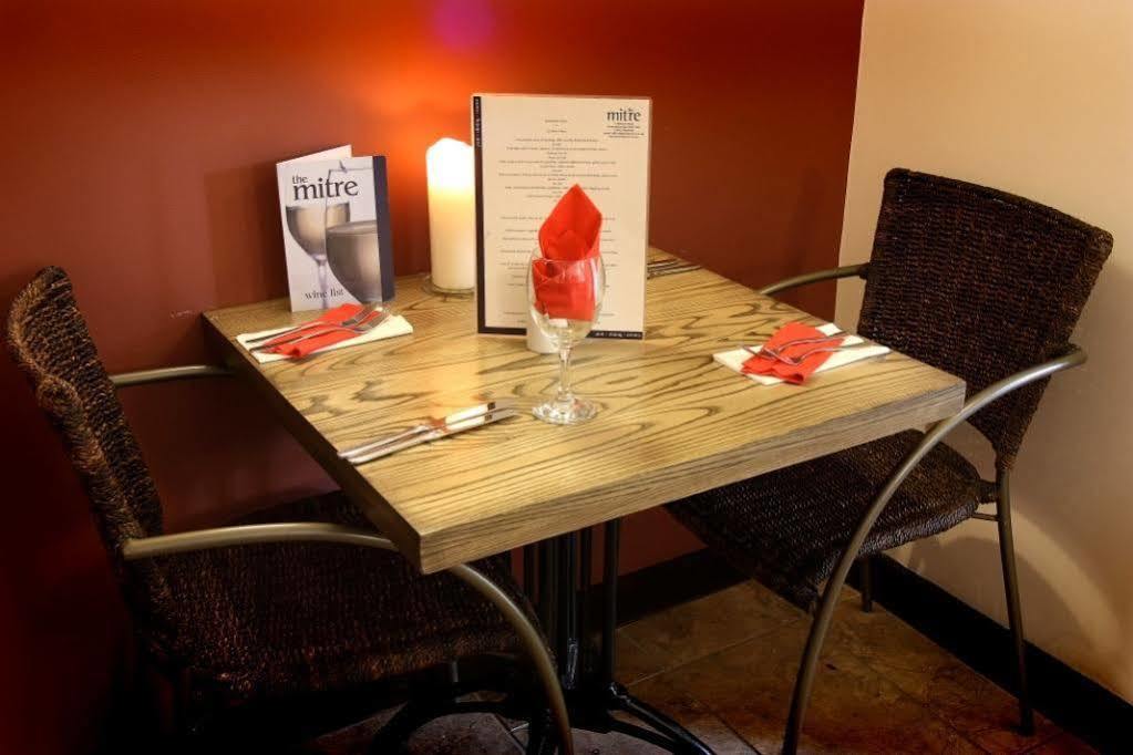 The Mitre Inn Нерсборо Экстерьер фото
