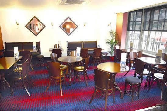 The Mitre Inn Нерсборо Экстерьер фото